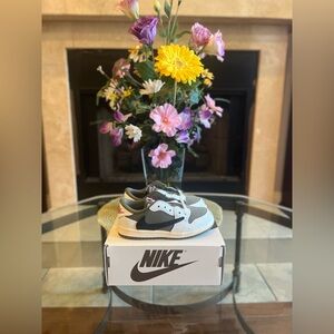 Jordan 1 Retro Low OG SP Travis Scott Medium Olive Size 10C